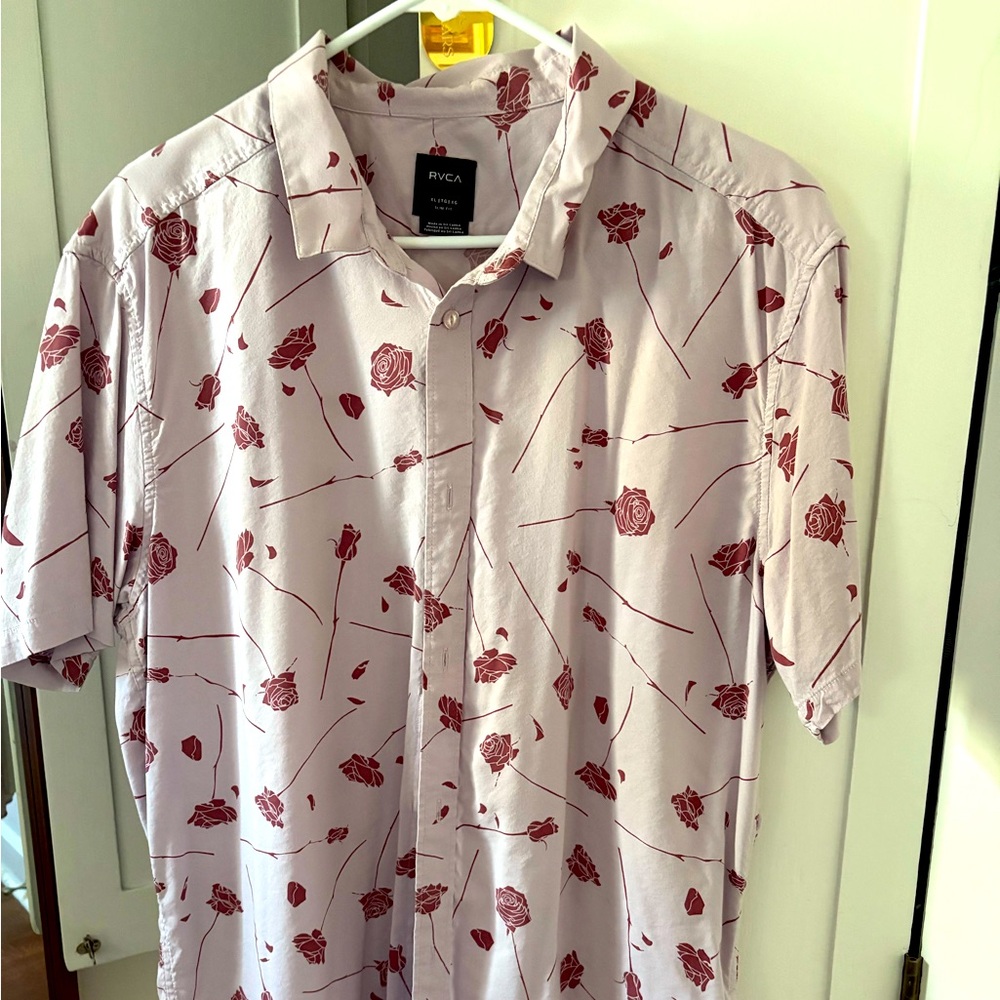 Lightly worn men’s RVCA button down - XL